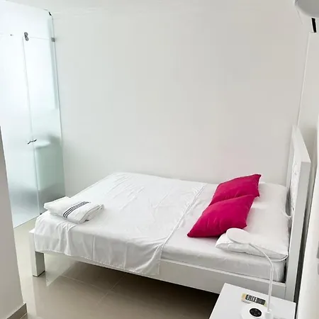 20tc Views To The Sea With Swimming Pool